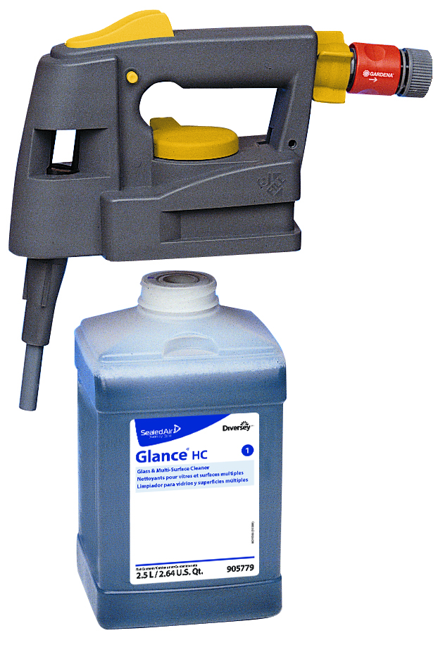 Glance® HC Glass & MultiSurface Cleaner Diversey